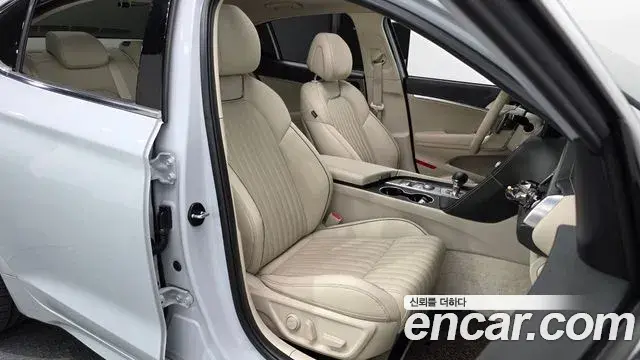 Genesis G70 2021 — Şəkil 18/20