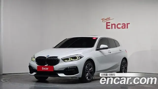 BMW 1 Series 2022 — Şəkil 19/20