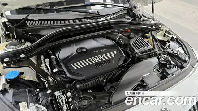 BMW 1 Series 2022 — Şəkil 16/20