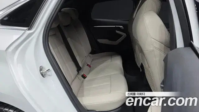 Audi A3 2022 — Photo 11/20