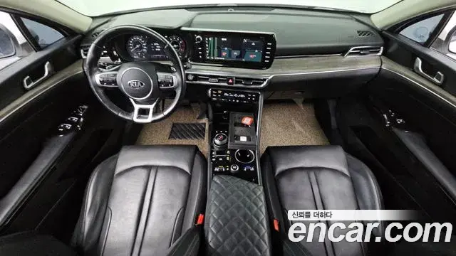 Kia K5 2021 — Şəkil 10/20