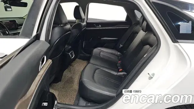 Kia K5 2021 — Şəkil 2/20