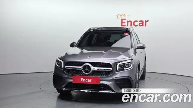 Mercedes-Benz GLB-Class 2022 — ფოტო 19/20