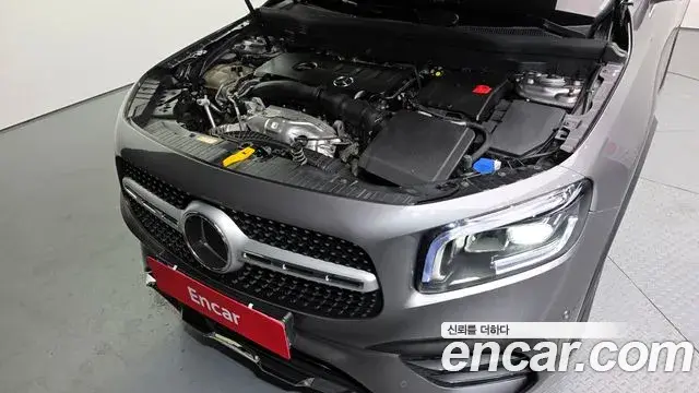 Mercedes-Benz GLB-Class 2022 — ფოტო 18/20