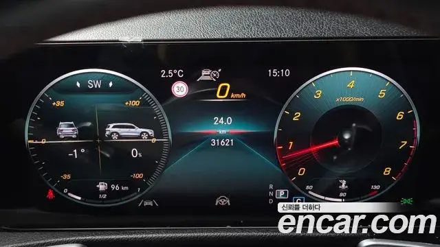Mercedes-Benz GLB-Class 2022 — ფოტო 12/20