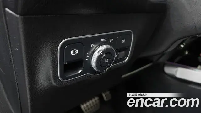 Mercedes-Benz GLB-Class 2022 — ფოტო 11/20