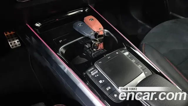 Mercedes-Benz GLB-Class 2022 — ფოტო 1/20