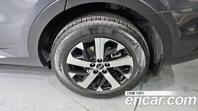 Kia Sorento 2021 — Фото 5/20