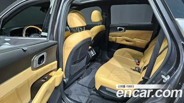 Kia Sorento 2021 — Фото 11/20