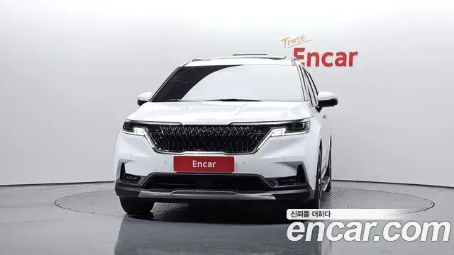 Kia Carnival 2022 — Фото 3/20