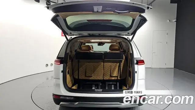 Kia Carnival 2022 — Фото 20/20