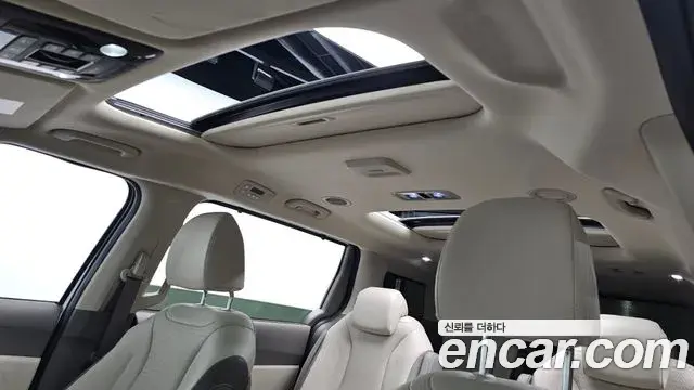 Kia Carnival 2024 — Фото 18/20