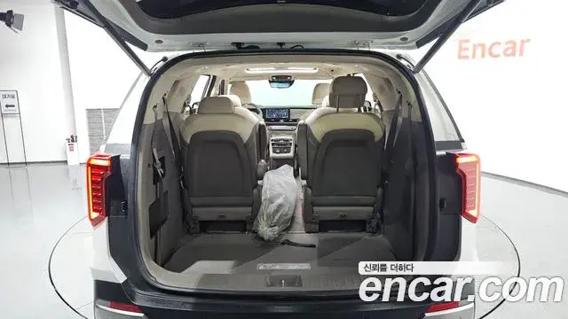 Kia Carnival 2024 — Фото 20/20
