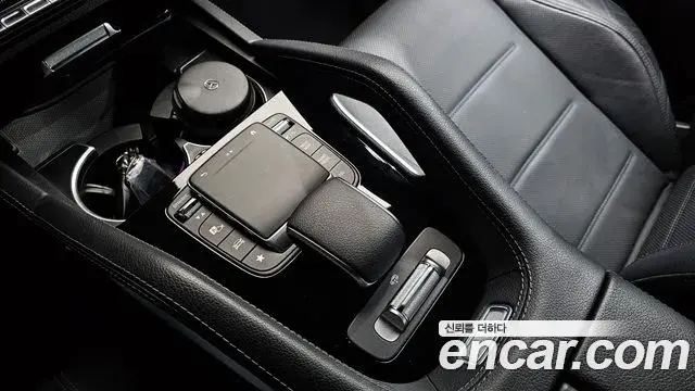 Mercedes-Benz GLE-Class 2022 — ფოტო 11/20