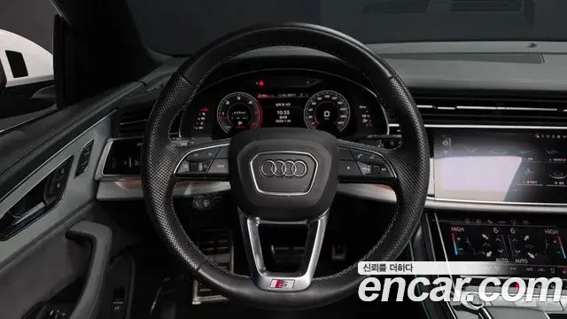 Audi Q8 2022 — ფოტო 18/20