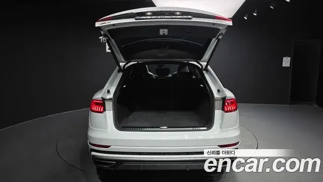 Audi Q8 2022 — ფოტო 9/20