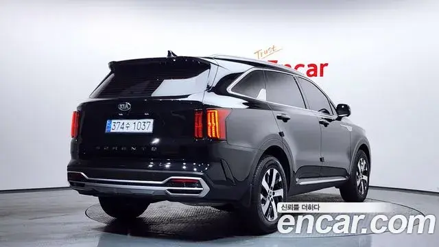 Kia Sorento 2021 — Фото 2/20