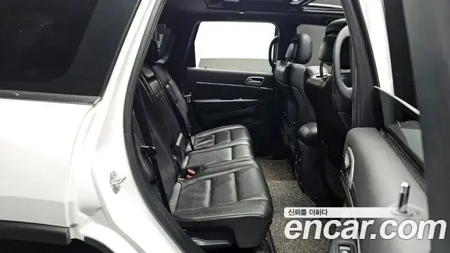 Jeep Grand Cherokee 2018 — ფოტო 6/20
