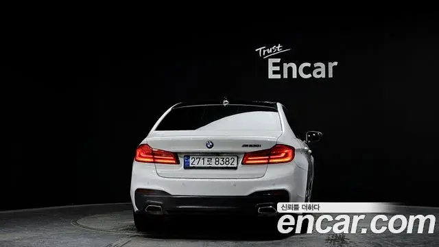 BMW 5 Series 2019 — Фото 4/20