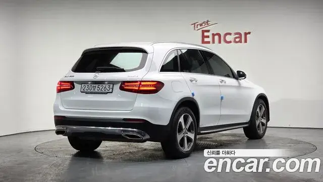 Mercedes-Benz GLC-Class 2019 — ფოტო 1/20