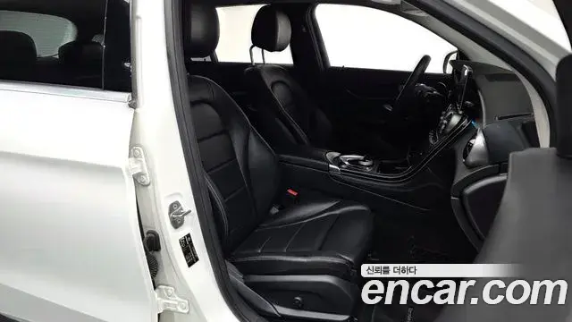 Mercedes-Benz GLC-Class 2019 — ფოტო 9/20