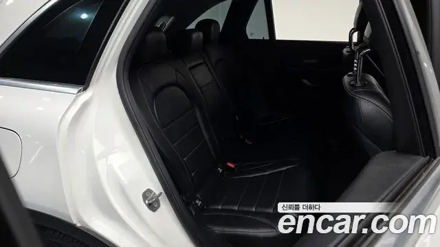Mercedes-Benz GLC-Class 2019 — ფოტო 16/20