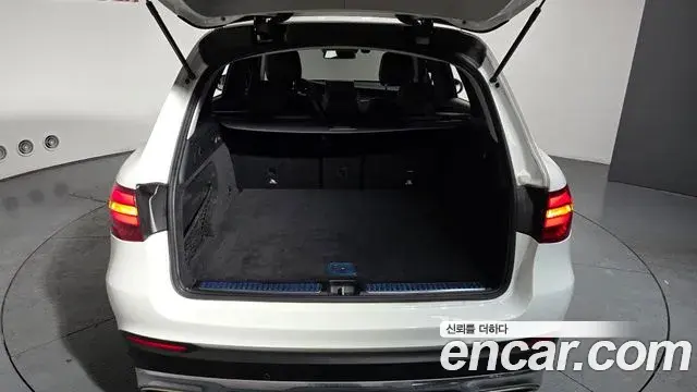 Mercedes-Benz GLC-Class 2019 — ფოტო 5/20