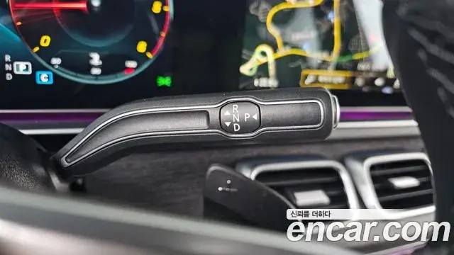 Mercedes-Benz GLS-Class 2022 — Photo 18/20