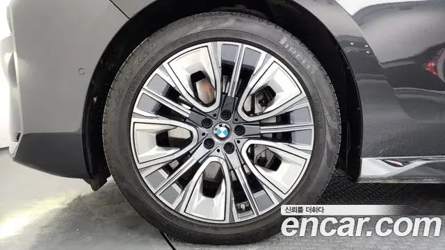 BMW 7 Series 2023 — Şəkil 2/20