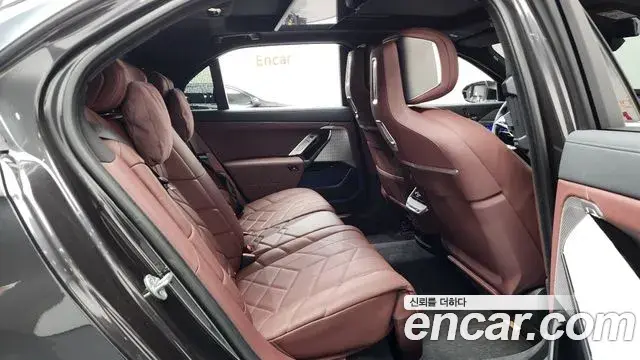BMW 7 Series 2023 — Şəkil 16/20