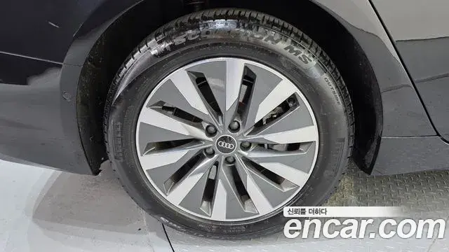 Audi A6 2021 — Photo 5/20