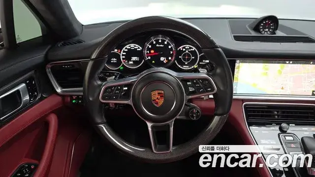 Porsche Panamera 2018 — Şəkil 11/20