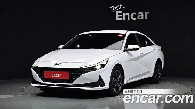 Hyundai The New Avante Hybrid 2023 — Photo 7/20