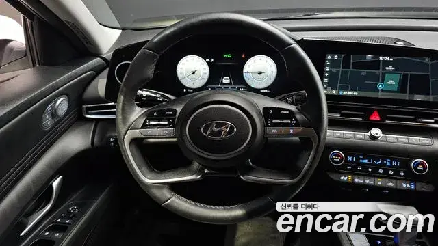 Hyundai The New Avante Hybrid 2023 — Photo 17/20