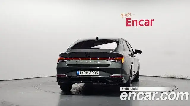 Hyundai The New Avante Hybrid 2021 — ფოტო 18/20