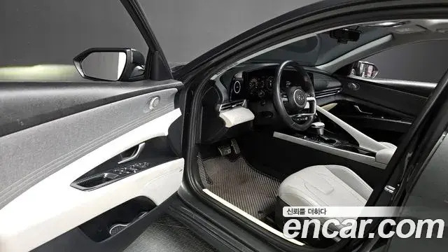 Hyundai The New Avante Hybrid 2021 — ფოტო 12/20