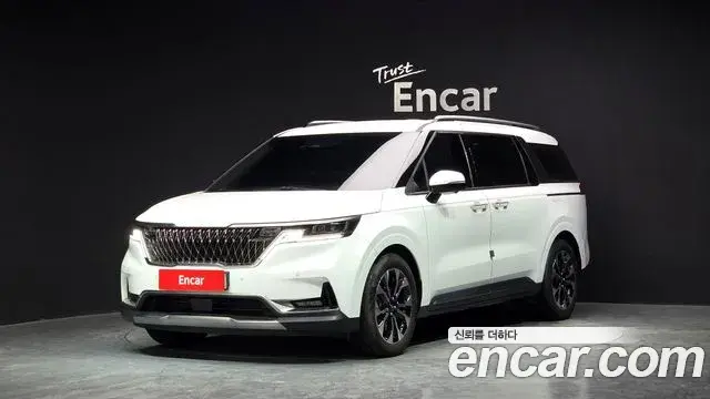 Kia Carnival 2023 — Фото 1/20