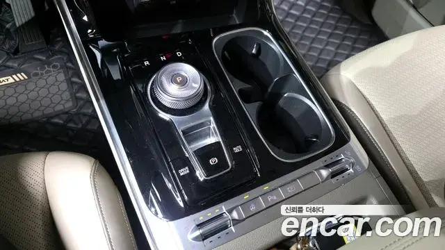Kia Carnival 2023 — Фото 9/20