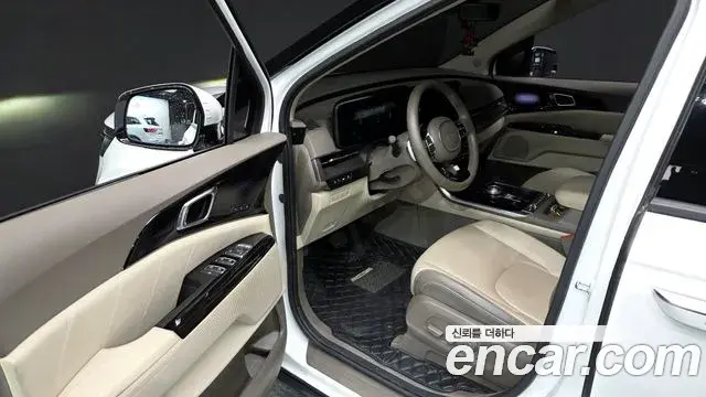 Kia Carnival 2023 — Фото 10/20