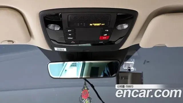 Kia Carnival 2023 — Фото 17/20