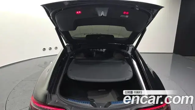 Mercedes-Benz AMG GT 2023 — Photo 13/20