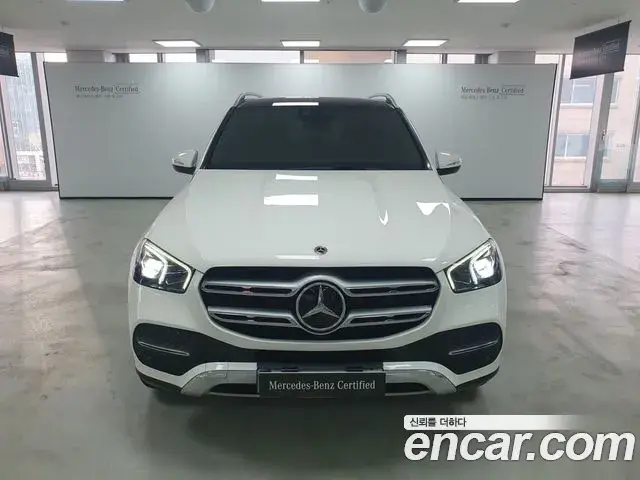 Mercedes-Benz GLE-Class 2021 — Photo 1/17