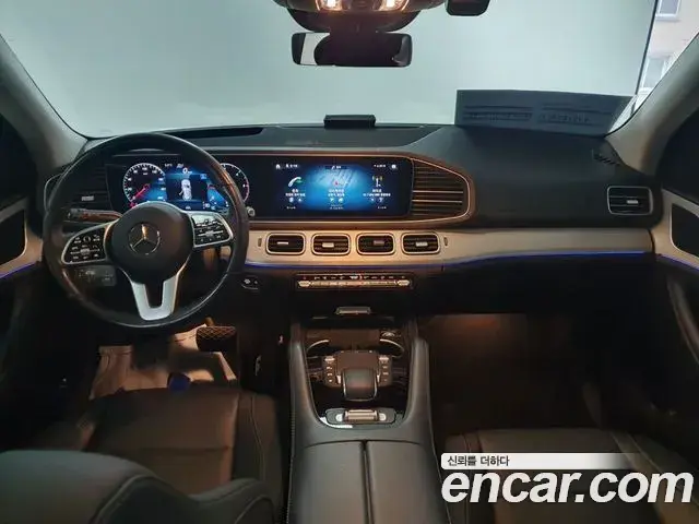 Mercedes-Benz GLE-Class 2021 — Photo 2/17