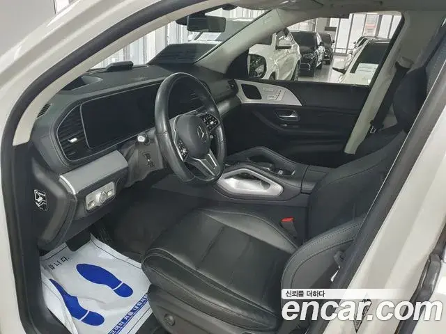 Mercedes-Benz GLE-Class 2021 — Photo 8/17