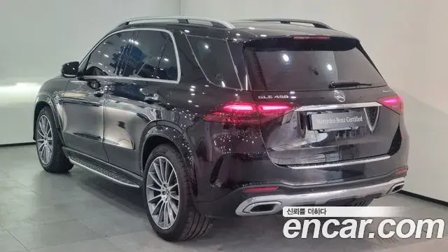 Mercedes-Benz GLE-Class 2025 — ფოტო 16/18