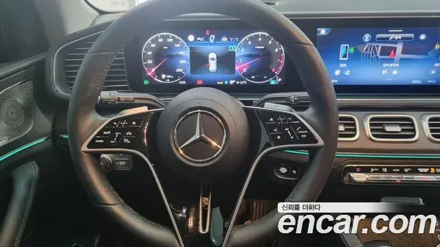 Mercedes-Benz GLE-Class 2025 — ფოტო 12/18