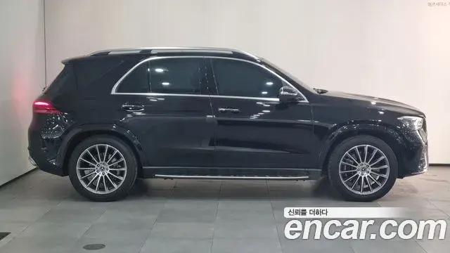 Mercedes-Benz GLE-Class 2025 — ფოტო 5/18