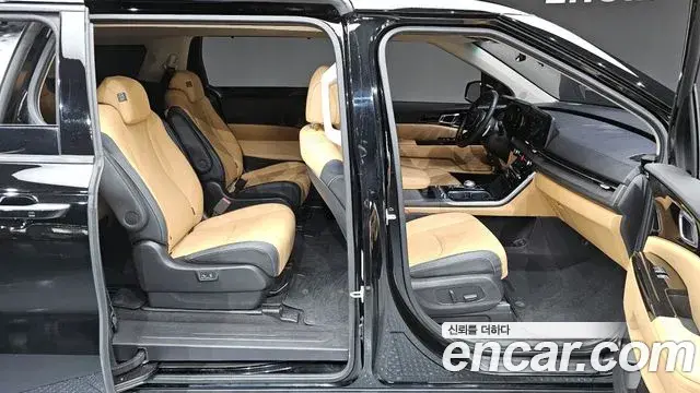 Kia Carnival 2023 — Фото 12/20