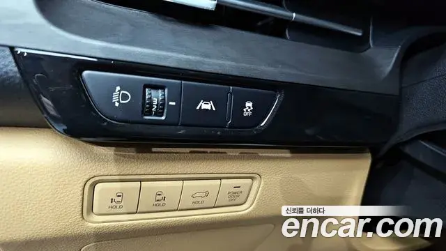 Kia Carnival 2023 — Фото 14/20