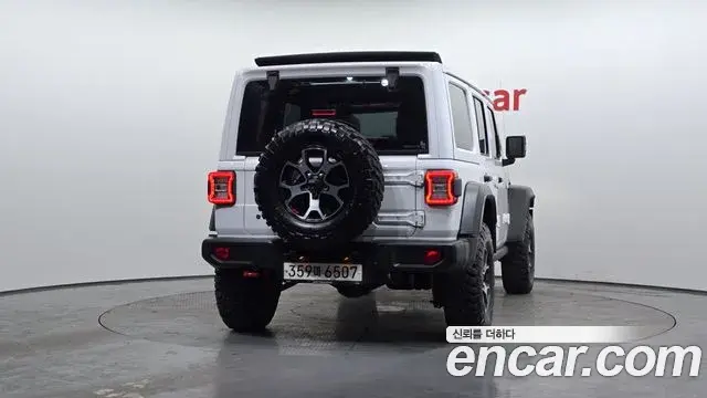 Jeep Wrangler 2020 — Фото 4/20